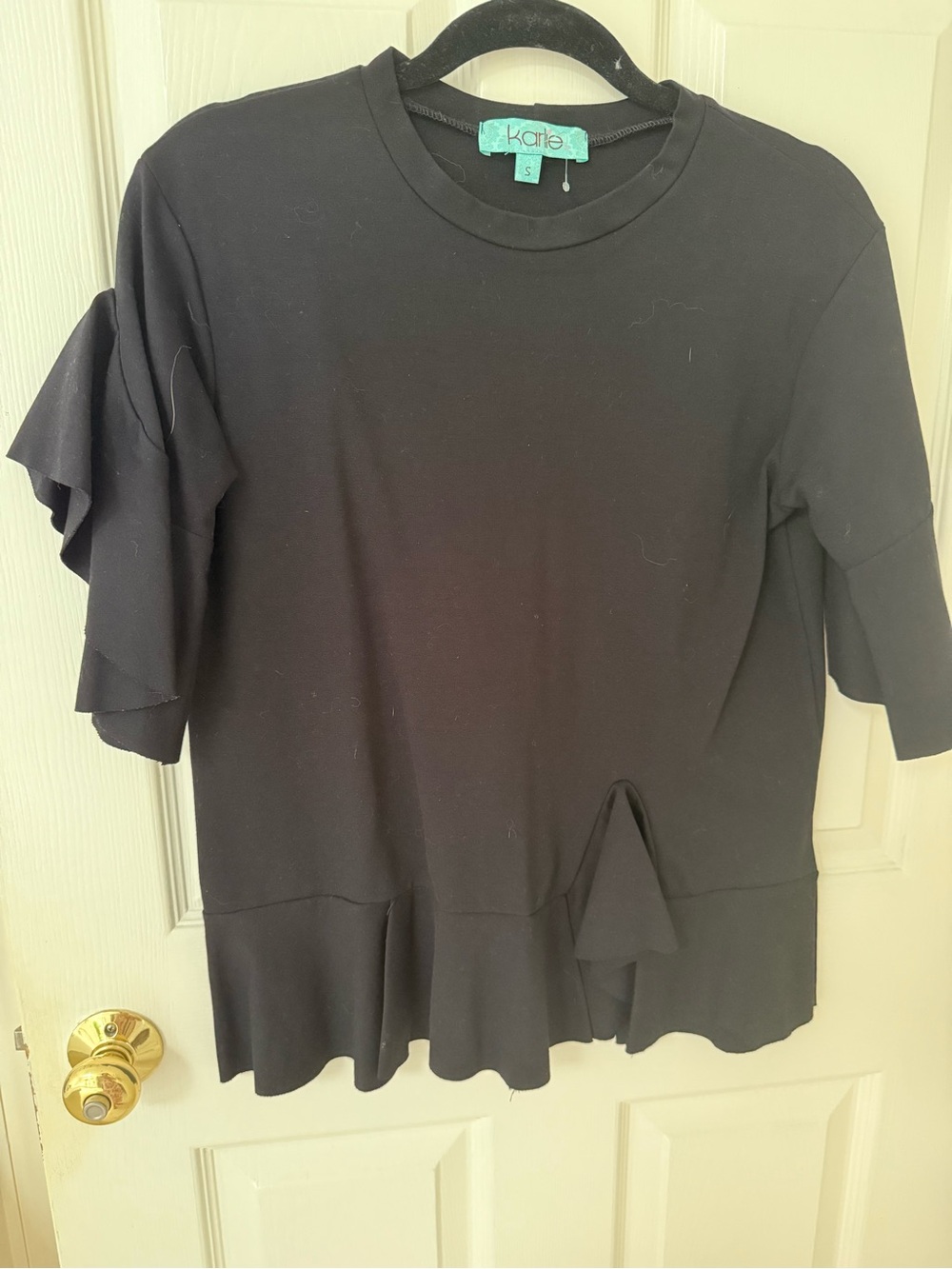 Karlie FLUTTER SLEEVE BLOUSE